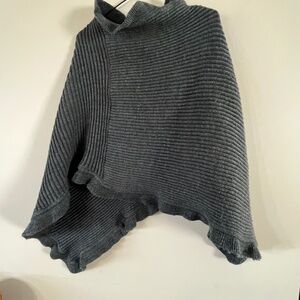 Gray Poncho with frill